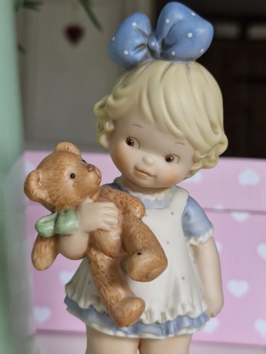 Mabel lucie attwell figurine - attwell,